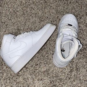 best selling shoes on poshmark